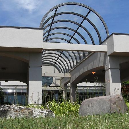 Days Inn & Suites By Wyndham Rochester Hills Mi Экстерьер фото