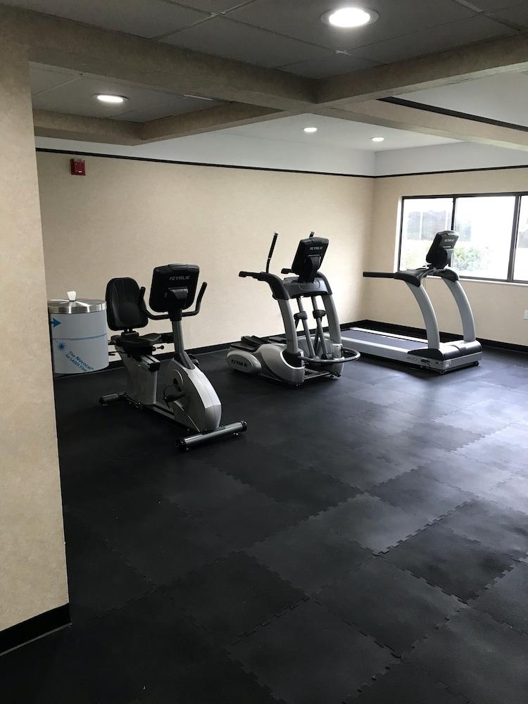 Days Inn & Suites By Wyndham Rochester Hills Mi Экстерьер фото