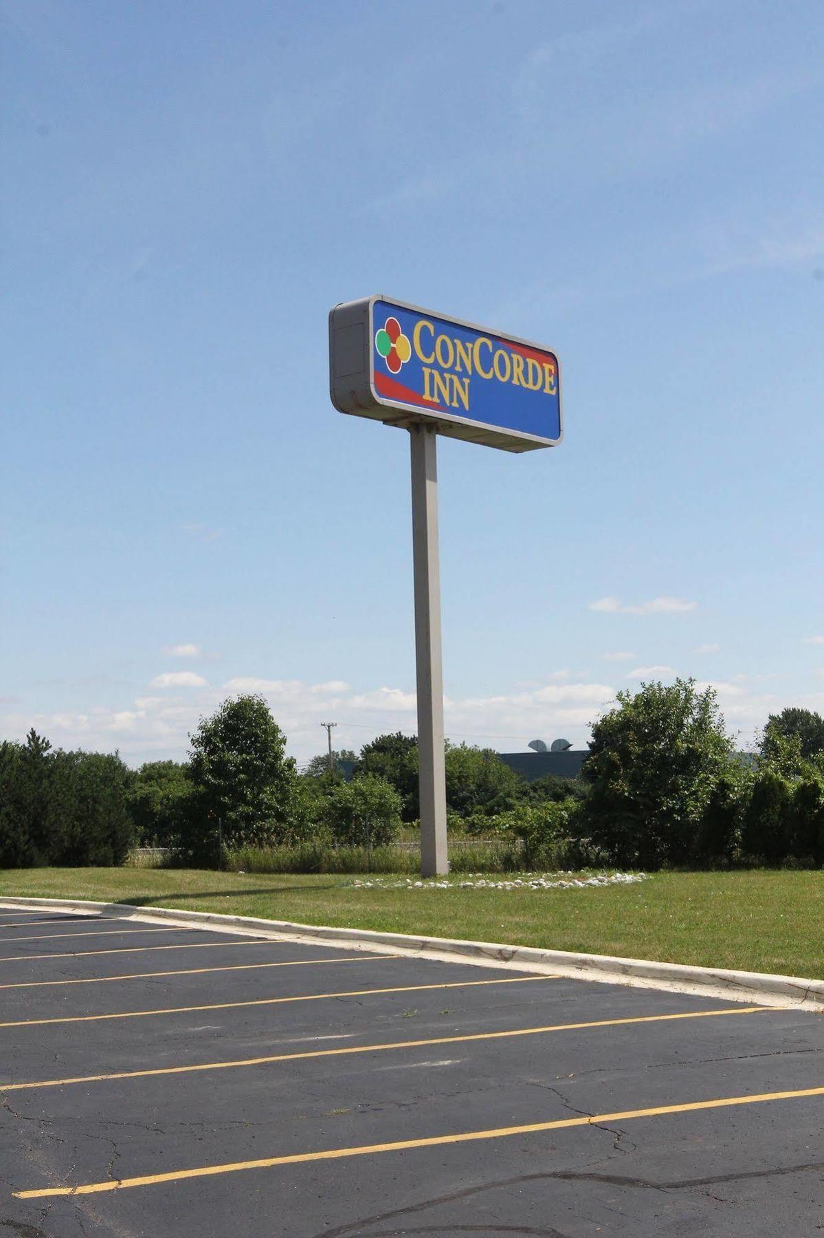 Days Inn & Suites By Wyndham Rochester Hills Mi Экстерьер фото