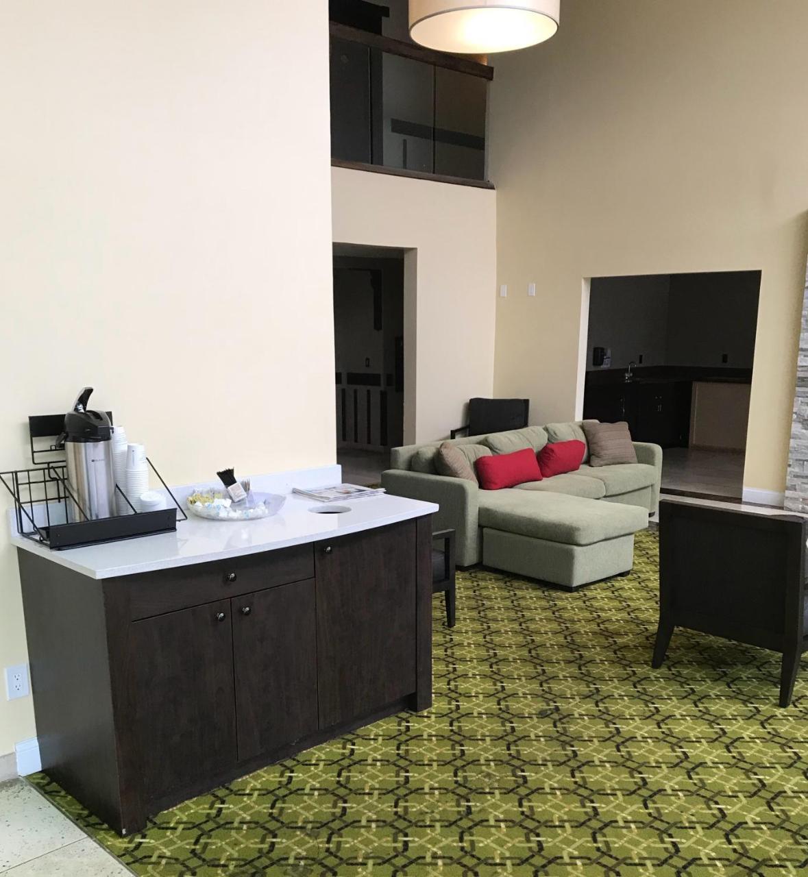 Days Inn & Suites By Wyndham Rochester Hills Mi Экстерьер фото