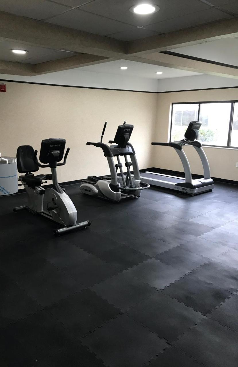Days Inn & Suites By Wyndham Rochester Hills Mi Экстерьер фото