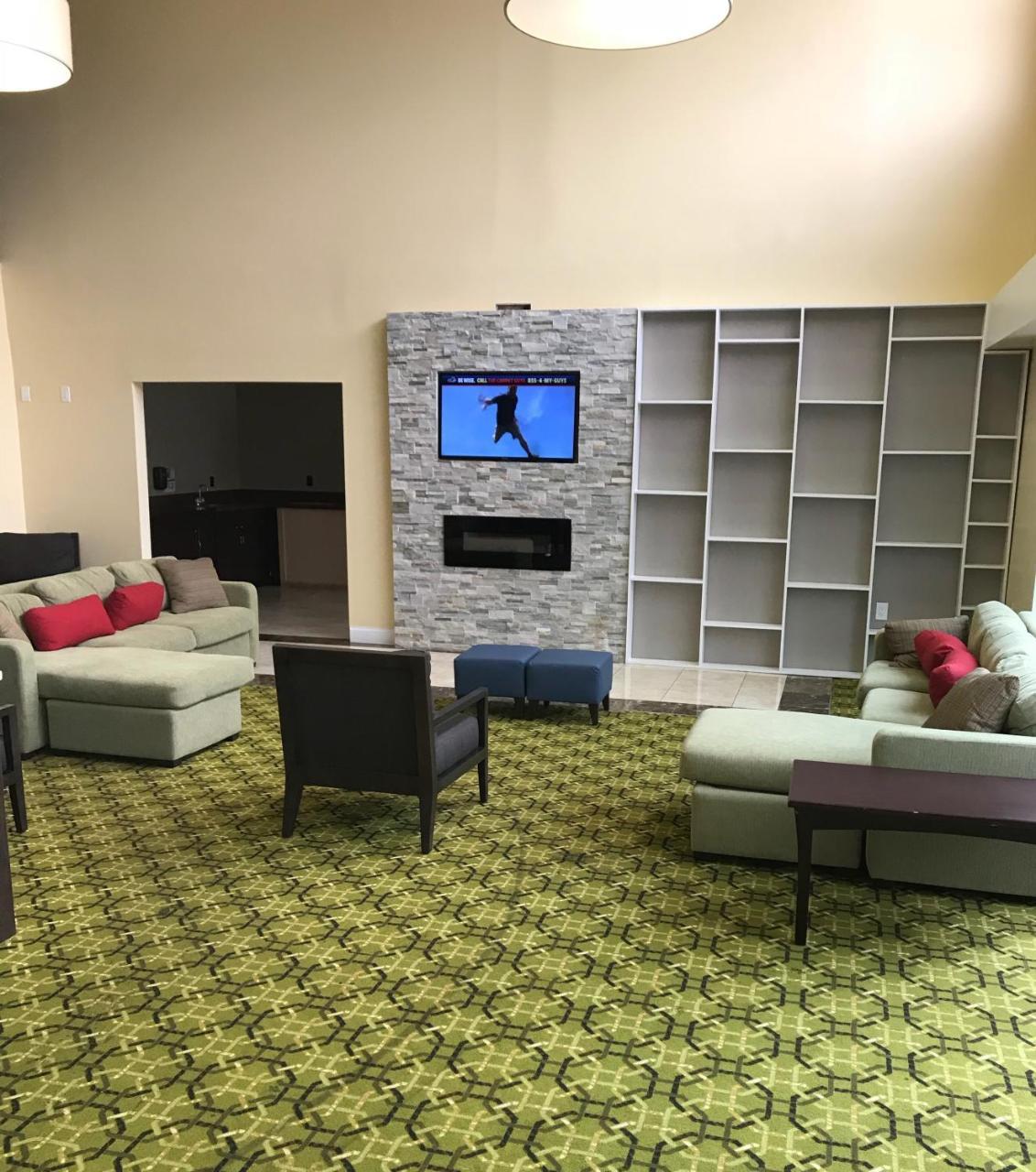 Days Inn & Suites By Wyndham Rochester Hills Mi Экстерьер фото